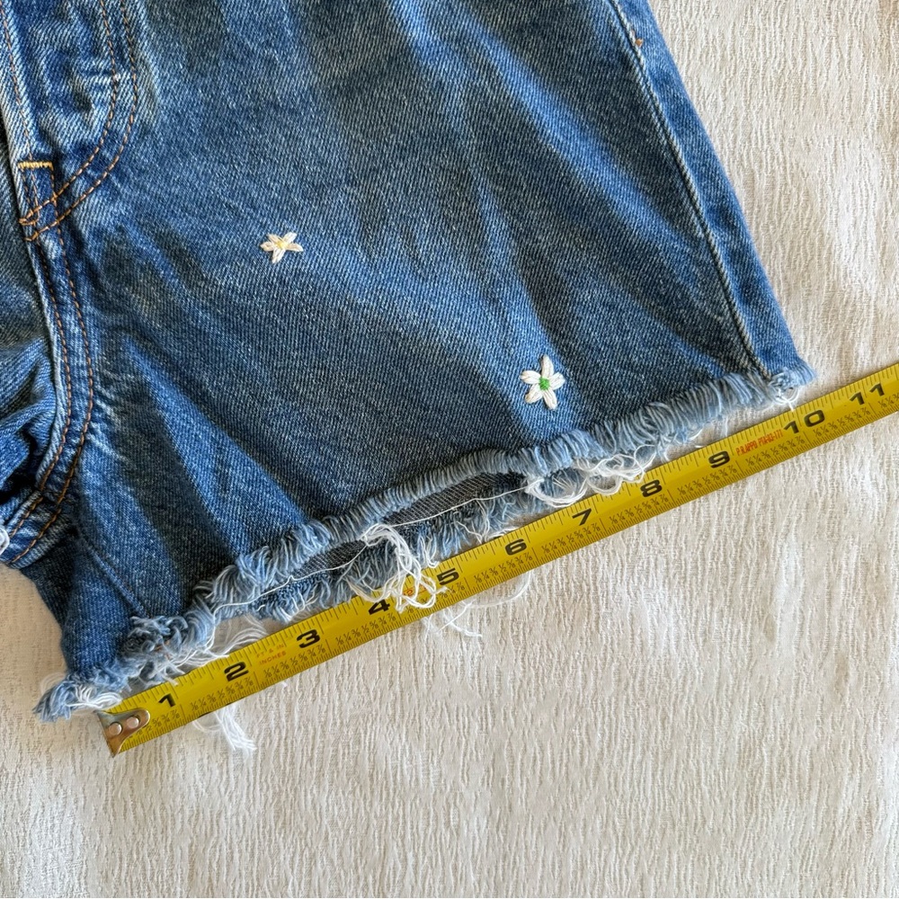 Levis Premium Womens Size W25 Ribcage Daisy Embroidered Denim Shorts - Picture 12 of 16